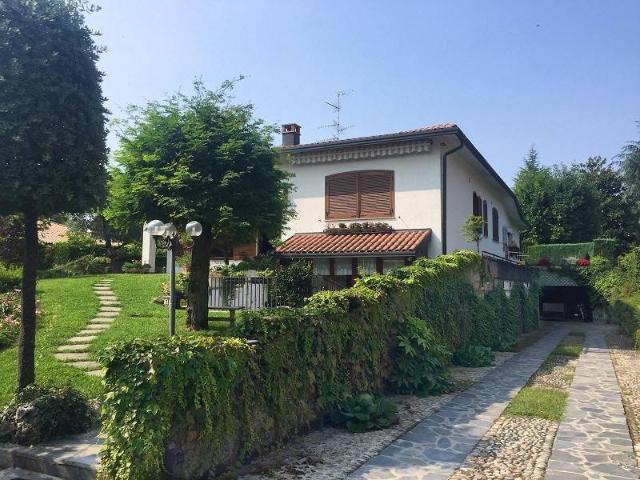 Villa Indipendente in vendita a Pineta, Tradate