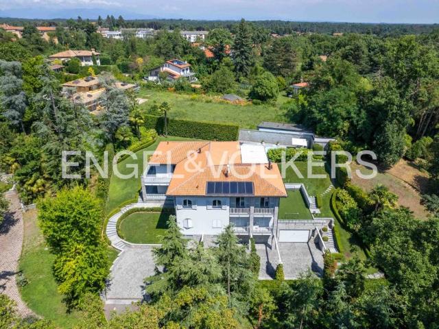 Villa Indipendente in vendita a Barnasc, Tradate