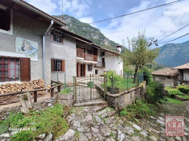 Villa Indipendente in vendita a Tramonti Di Sotto, Friuli-Venezia Giulia