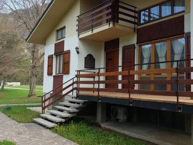 Villa Indipendente in vendita a Tramonti Di Sotto, Friuli-Venezia Giulia