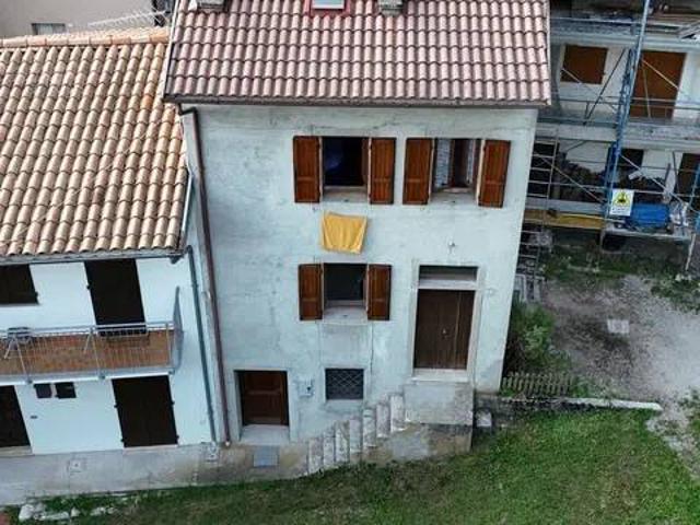 Villa Indipendente in vendita a Tramonti Di Sotto, Friuli-Venezia Giulia