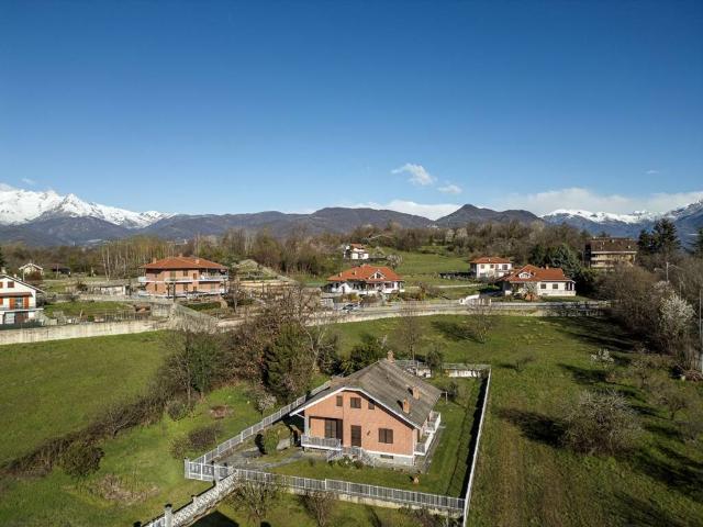 Villa Indipendente in vendita a San Bernardino, Piemonte
