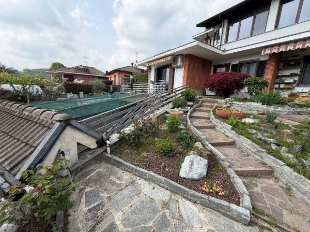 Villa Indipendente in vendita a San Bernardino, Piemonte