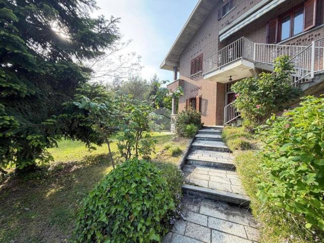 Villa Indipendente in vendita a San Bernardino, Piemonte