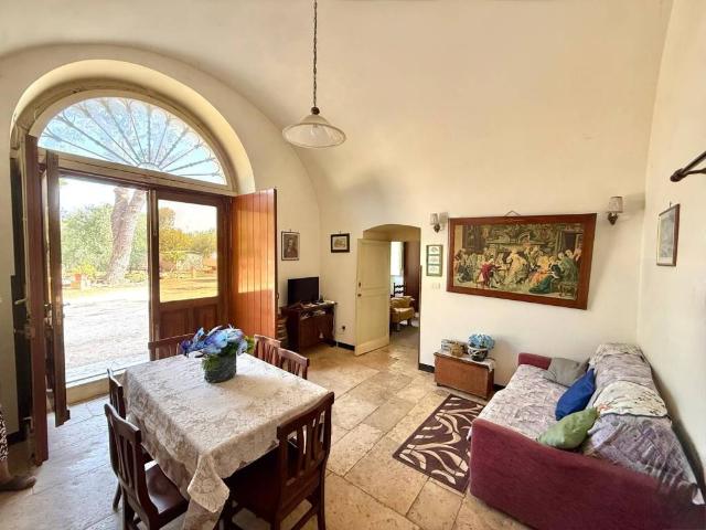 Villa Indipendente in vendita a Puglia, Barletta-andria-trani