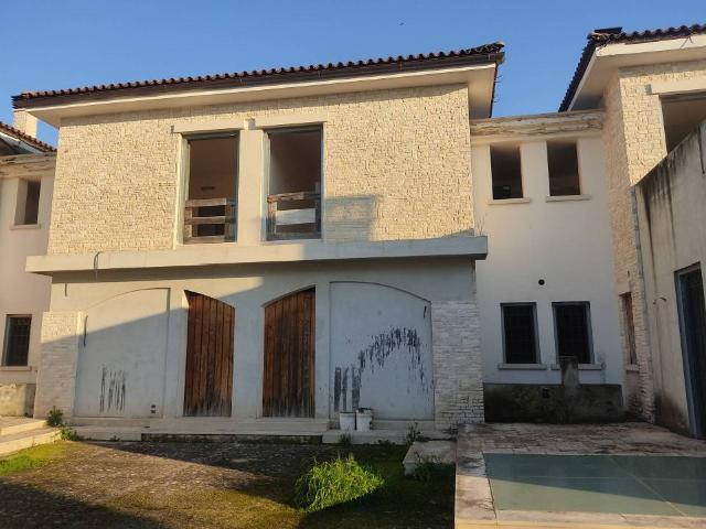 Villa Indipendente in vendita a Trani, Barletta-Andria-Trani