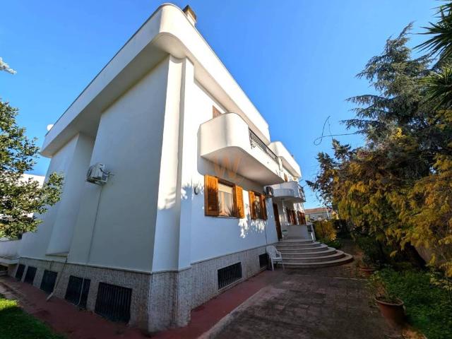 Villa Indipendente in vendita a Puglia, Barletta-andria-trani