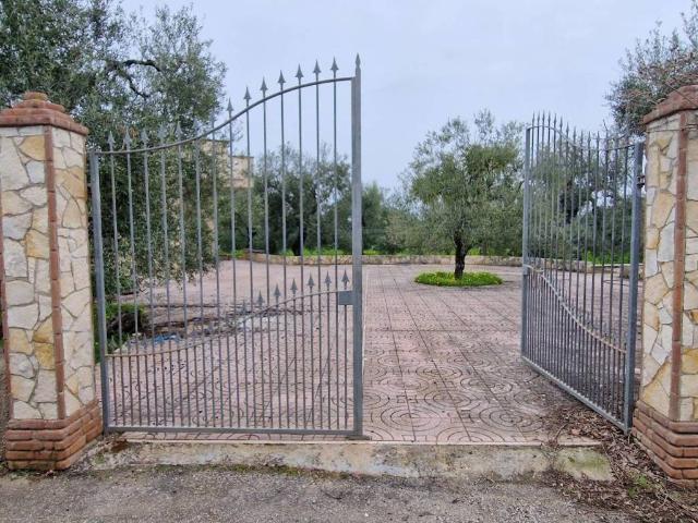 Villa Indipendente in vendita a Puglia, Barletta-andria-trani