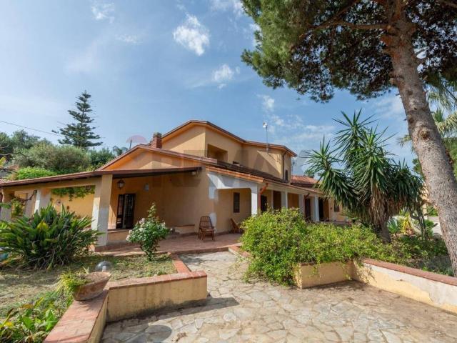 Villa Indipendente in vendita a Trappeto, Sicilia