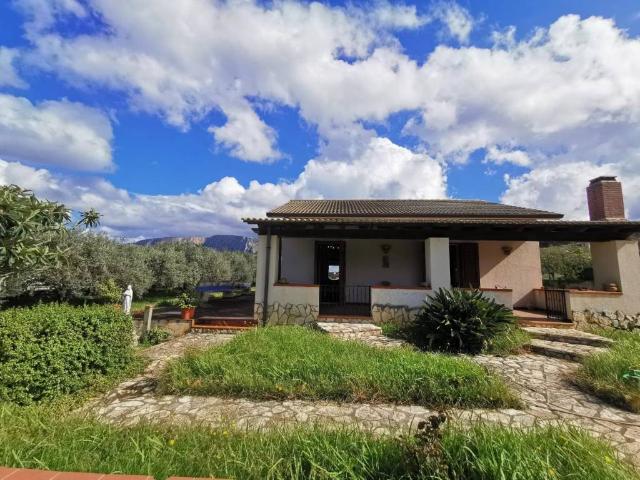 Villa Indipendente in vendita a Trappeto, Sicilia