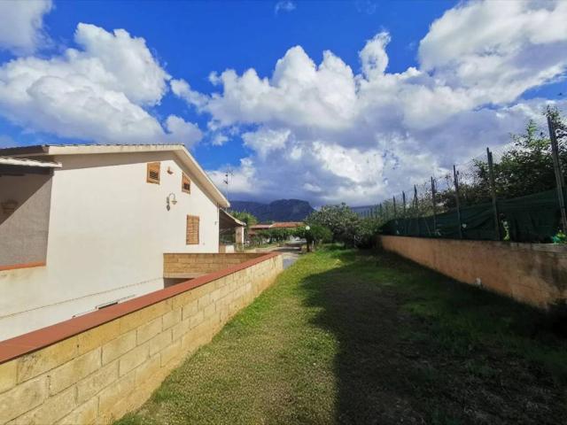 Villa Indipendente in vendita a Trappeto, Sicilia