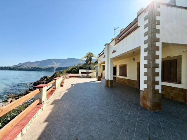 Villa Indipendente in vendita a Trappeto, Sicilia