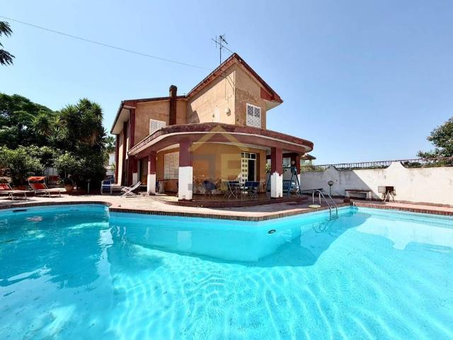 Villa Indipendente in vendita a Trappeto, Sicilia