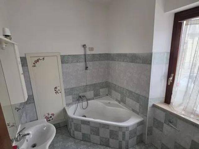 Villa Indipendente in vendita a Trasacco, Abruzzo