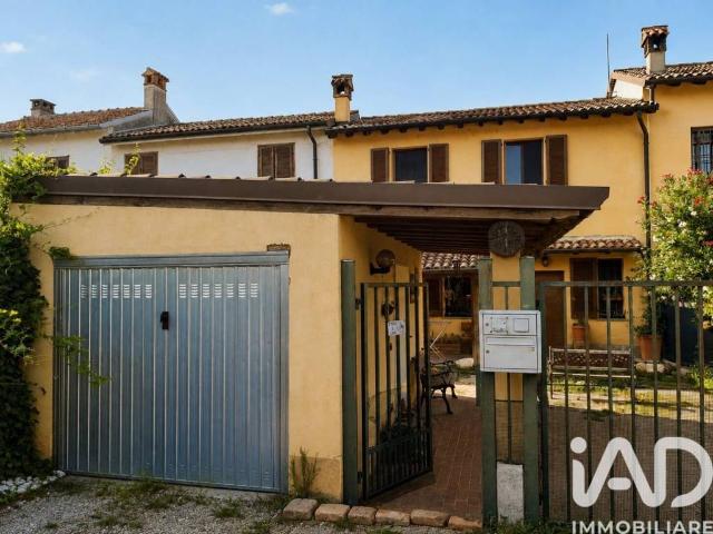 Villa Indipendente in vendita a Travacò Siccomario, Lombardia