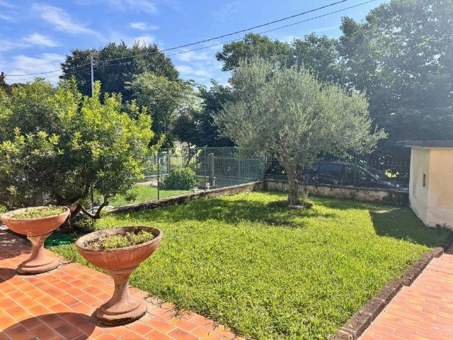 Villa Indipendente in vendita a Travagliato, Lombardia