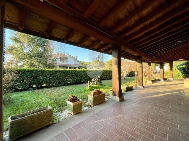 Villa Indipendente in vendita a Travagliato, Lombardia