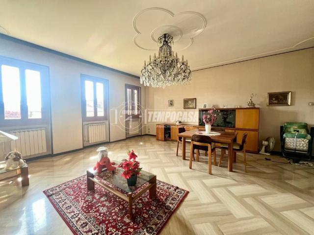Villa Indipendente in vendita a Travagliato, Lombardia