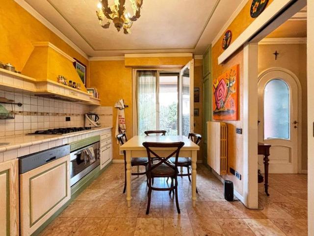 Villa Indipendente in vendita a Travagliato, Lombardia