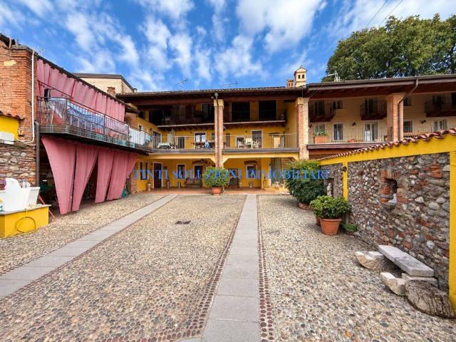 Villa Indipendente in vendita a Travagliato, Brescia