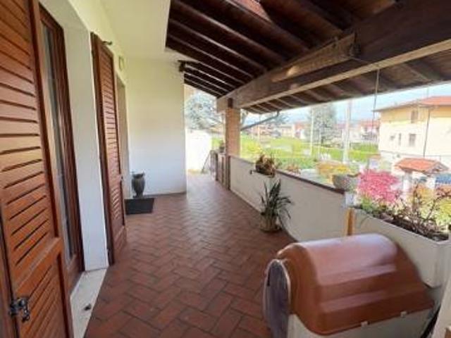 Villa Indipendente in vendita a Travagliato, Lombardia