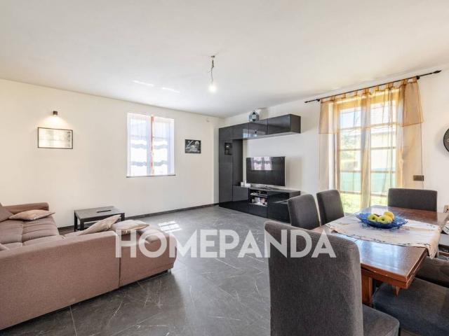 Villa Indipendente in vendita a Molini, Travedona Monate