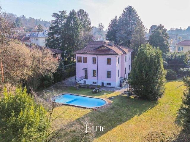Villa Indipendente in vendita a Molini, Travedona Monate