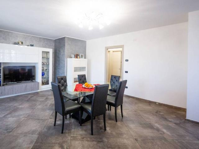 Villa Indipendente in vendita a Traversetolo, Reggio Emilia
