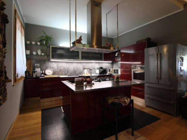 Villa Indipendente in vendita a Traversetolo, Reggio Emilia