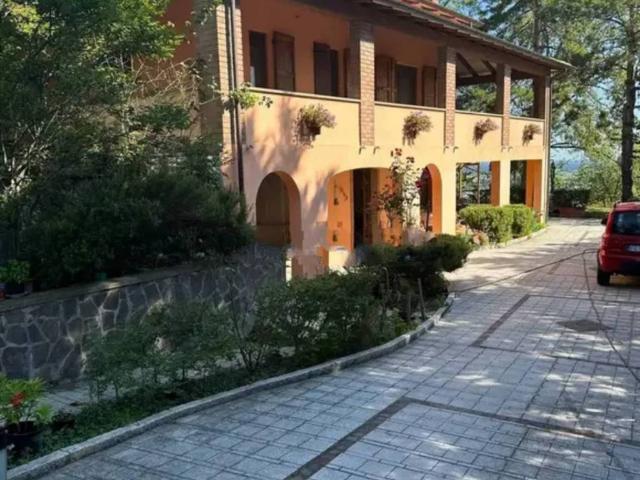 Villa Indipendente in vendita a Traversetolo, Reggio Emilia
