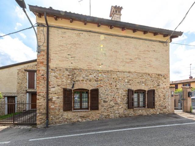 Villa Indipendente in vendita a Traversetolo, Reggio Emilia