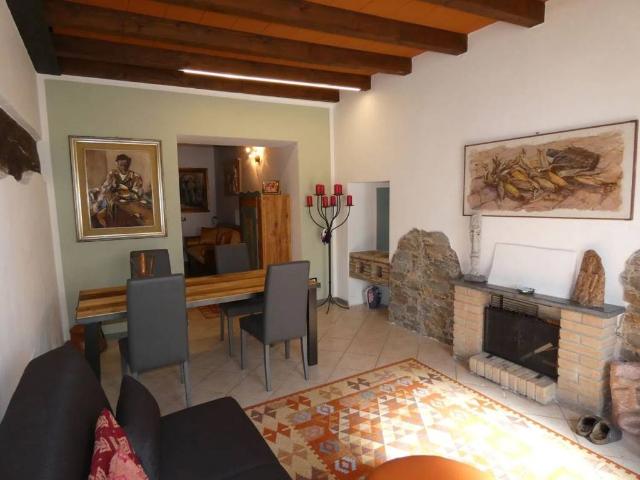 Villa Indipendente in vendita a Traversetolo, Reggio Emilia
