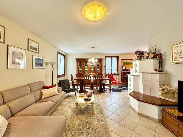 Villa Indipendente in vendita a Traversetolo, Reggio Emilia