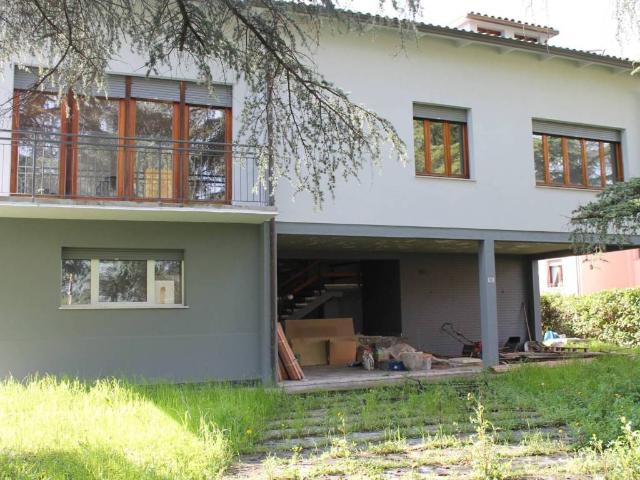 Villa Indipendente in vendita a Traversetolo, Reggio Emilia