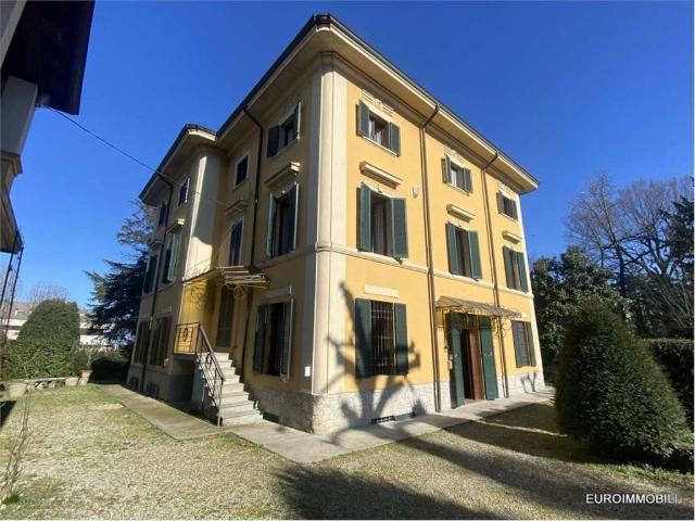 Villa Indipendente in vendita a Traversetolo, Reggio Emilia