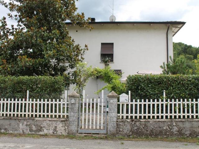 Villa Indipendente in vendita a Traversetolo, Reggio Emilia