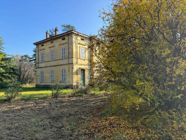 Villa Indipendente in vendita a Traversetolo, Reggio Emilia