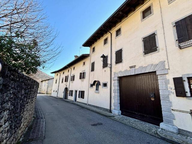 Villa Indipendente in vendita a Travesio, Friuli-Venezia Giulia