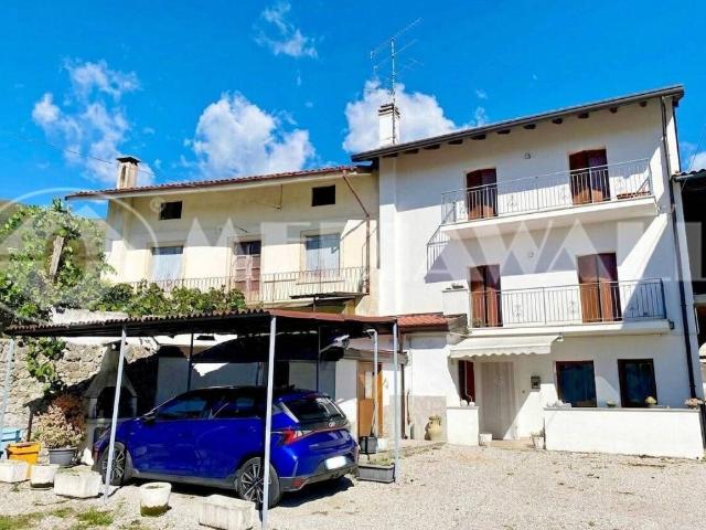 Villa Schiera in vendita a Borgo Riosecco / Borc Rossec, Travesio / Travês