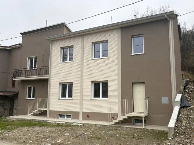 Villa Indipendente in vendita a Travo, Reggio Emilia