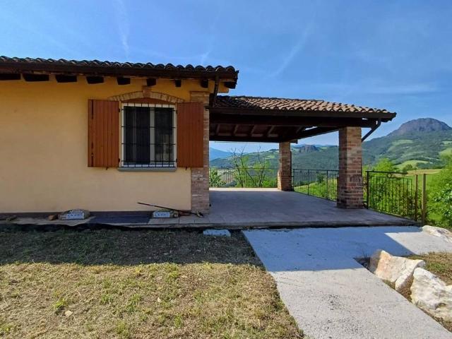 Villa Indipendente in vendita a Travo, Reggio Emilia