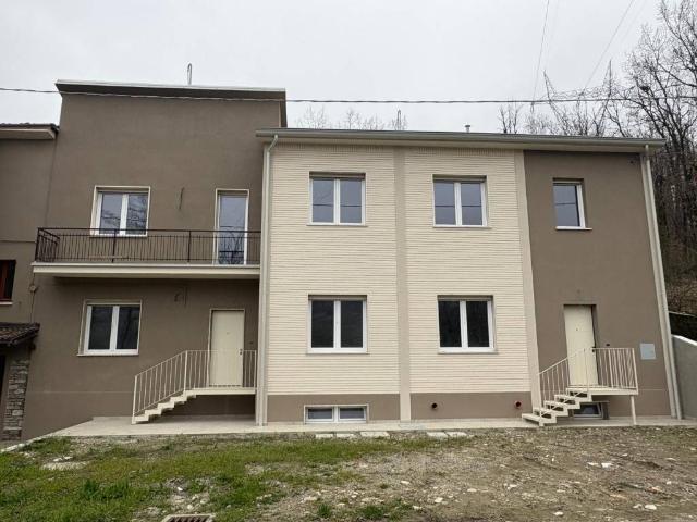 Villa Indipendente in vendita a Travo, Reggio Emilia