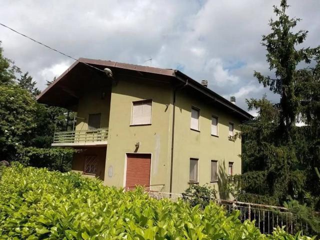 Villa Indipendente in vendita a Travo, Reggio Emilia