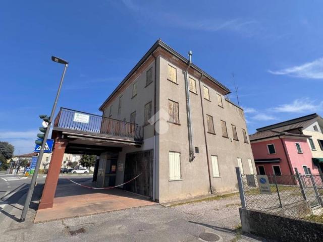 Villa Indipendente in vendita a Trebaseleghe, Veneto