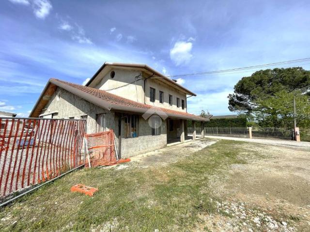 Villa Indipendente in vendita a Trebaseleghe, Veneto