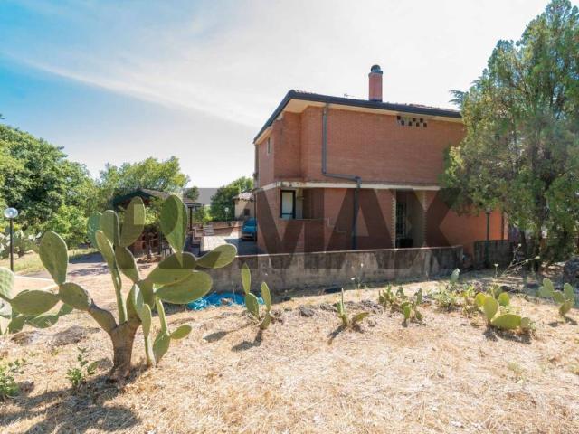 Villa Indipendente in vendita a Tremonti, Trecastagni