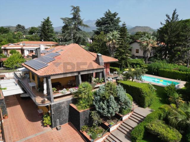 Villa Indipendente in vendita a Sant'Alfio, Trecastagni