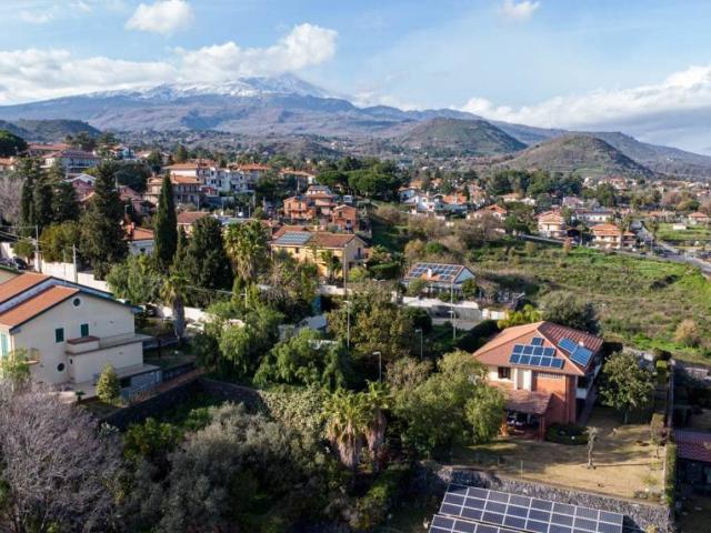 Villa Indipendente in vendita a Sant'Alfio, Trecastagni