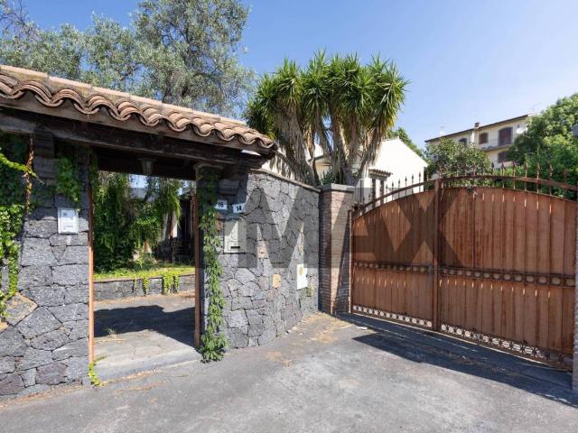 Villa Indipendente in vendita a Gaglianesi, Trecastagni