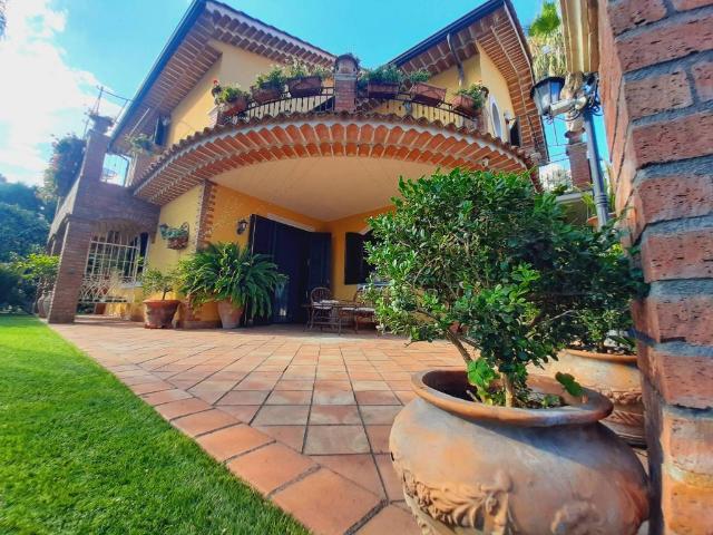 Villa Indipendente in vendita a Gaglianesi, Trecastagni